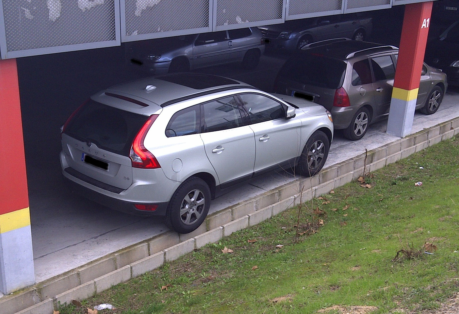 Dangerous parking Really funny pictures collection on