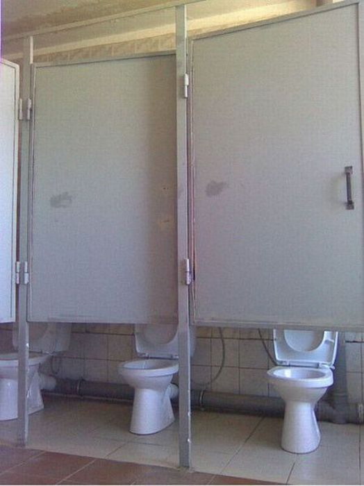 Public toilet fail