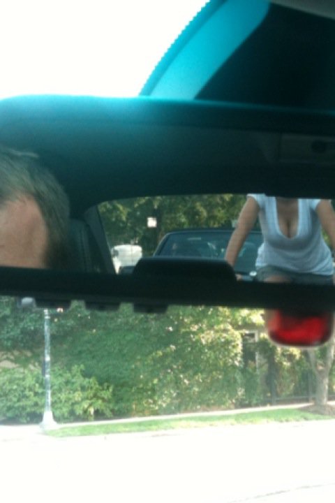 Rear-view mirror cleavage