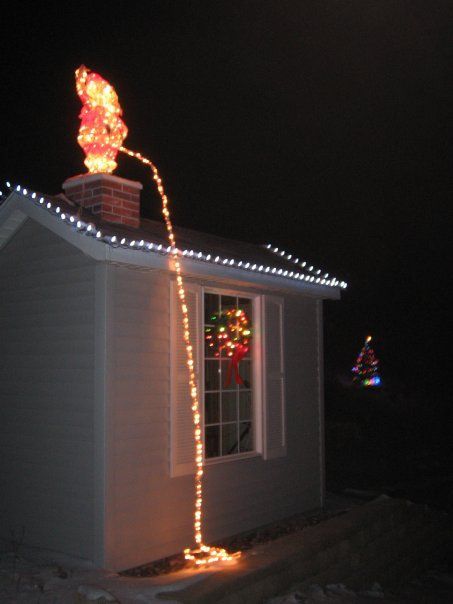 peeing-santa-christmas-lights.jpg