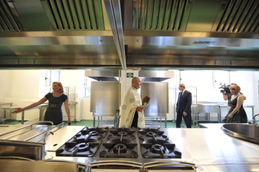 Romanian priests blessing all kinds of things - Picture 14