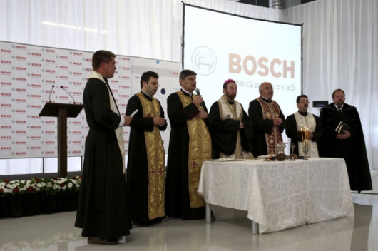 Romanian priests blessing all kinds of things - Picture 17