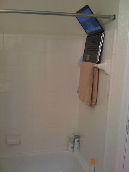 Shower laptop
